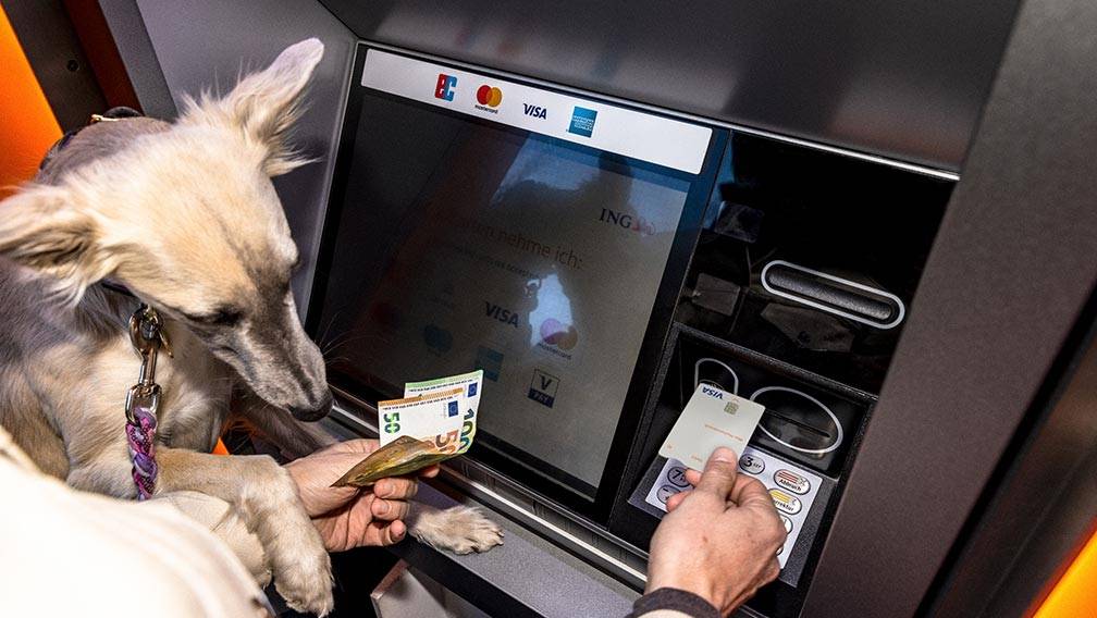 berall-geld-abheben-mit-ihrer-kostenlosen-visa-card-debitkarte-ing